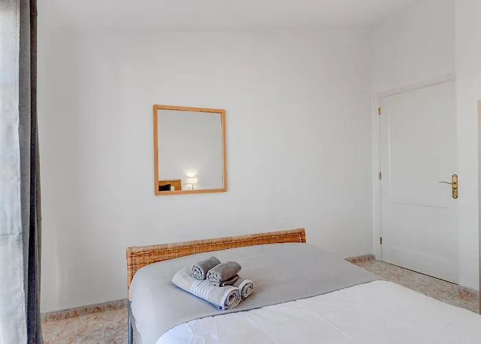 Bonita Casa Nina Con Jacuzzi By Paramount Holidays * Playa de San Juan (Tenerife)