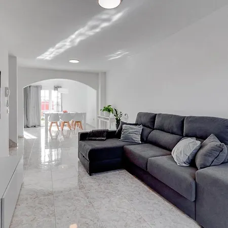 Holiday home Bonita Casa Nina Con Jacuzzi By Paramount Holidays
