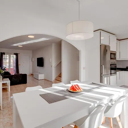 Holiday home Bonita Casa Nina Con Jacuzzi By Paramount Holidays *