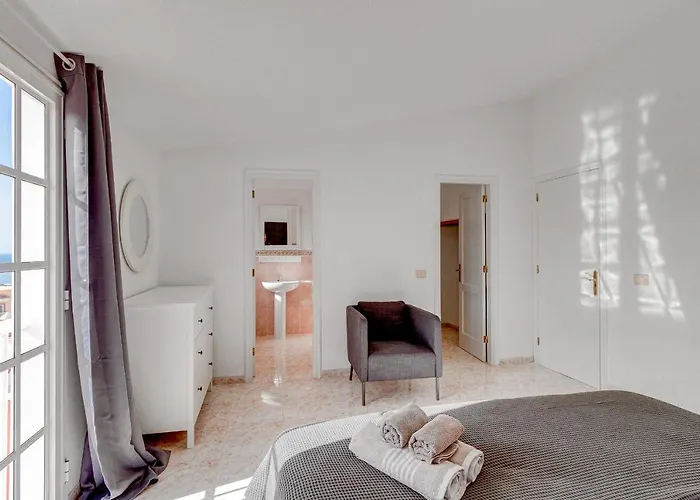 Bonita Casa Nina Con Jacuzzi By Paramount Holidays Playa de San Juan